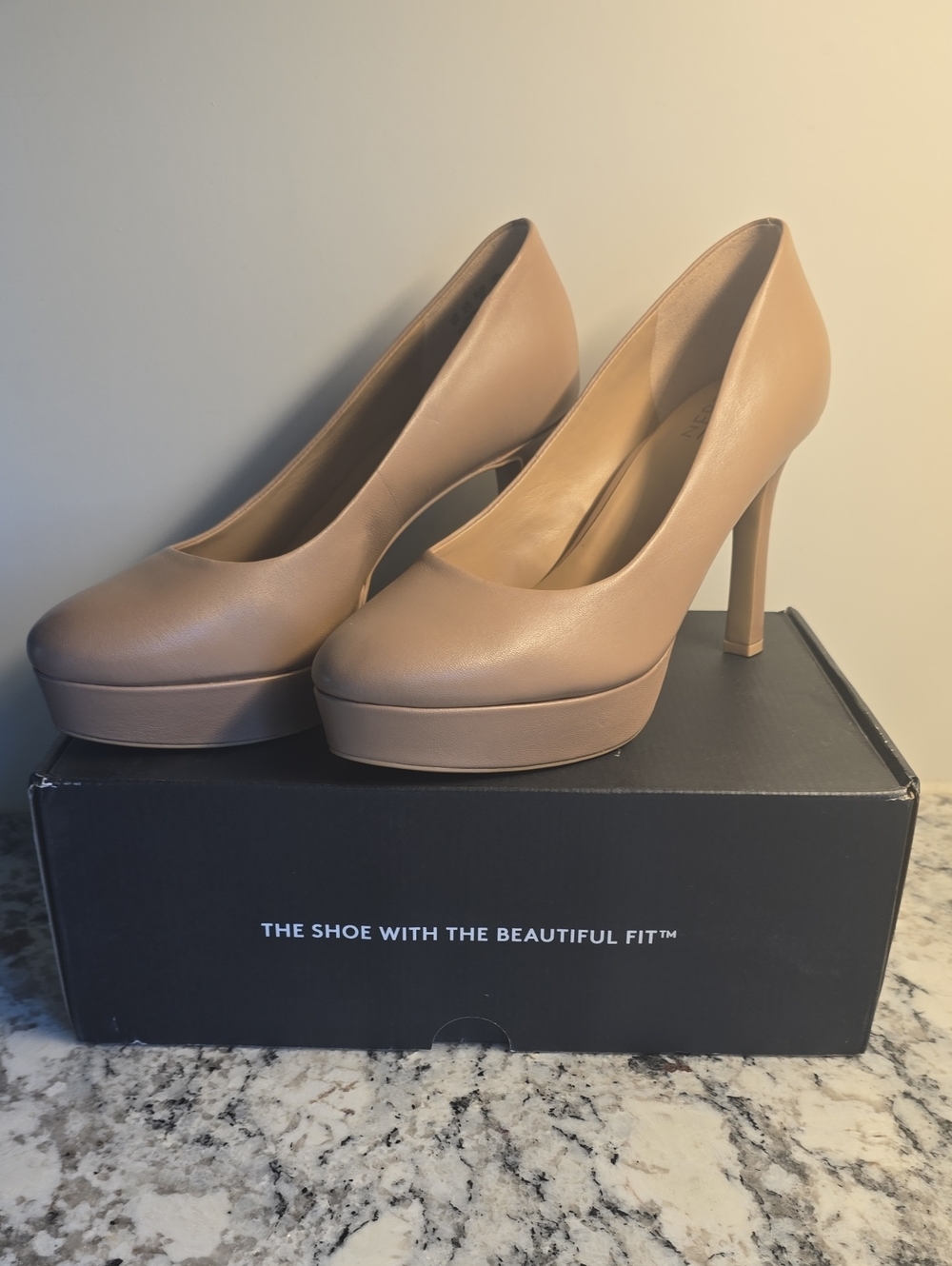 Naturalizer Camilla Nude/ Taupe / Beige Platform Heel Pumps 9M